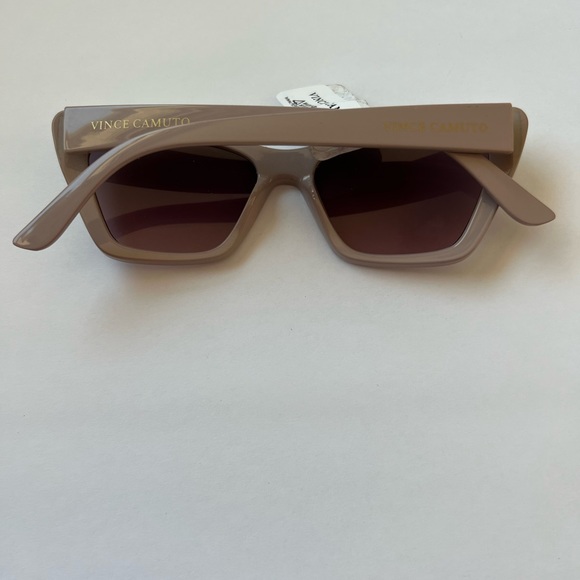NWT VINCE CAMUTO SUNGLASSES EYEWEAR ACCESSORY